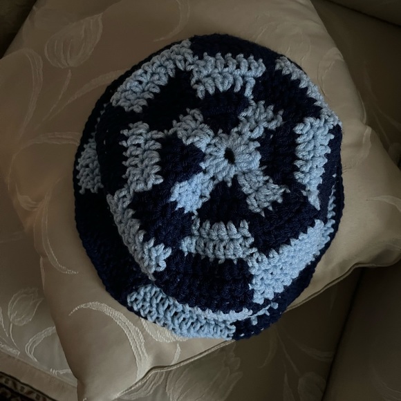 Hand crocheted blue checkered bucket hat NEW - Picture 3 of 4